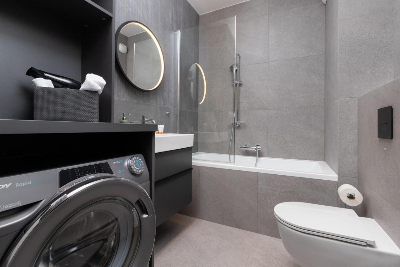 Srodmiescie Akademia Muzyczna By Renters Apartmán